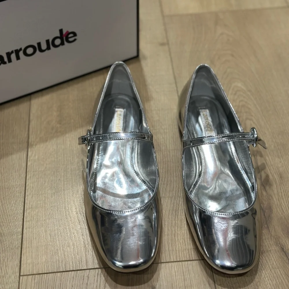 Larroude Blair Ballet Flat In Silver Specchio size 7.5. Preowned in box - Picture 8 of 10